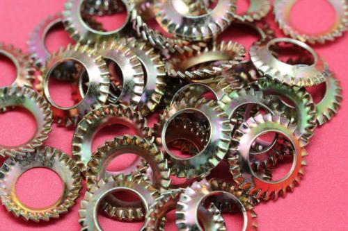 鍍鋅錐形外鋸齒鎖緊墊圈GB956.2